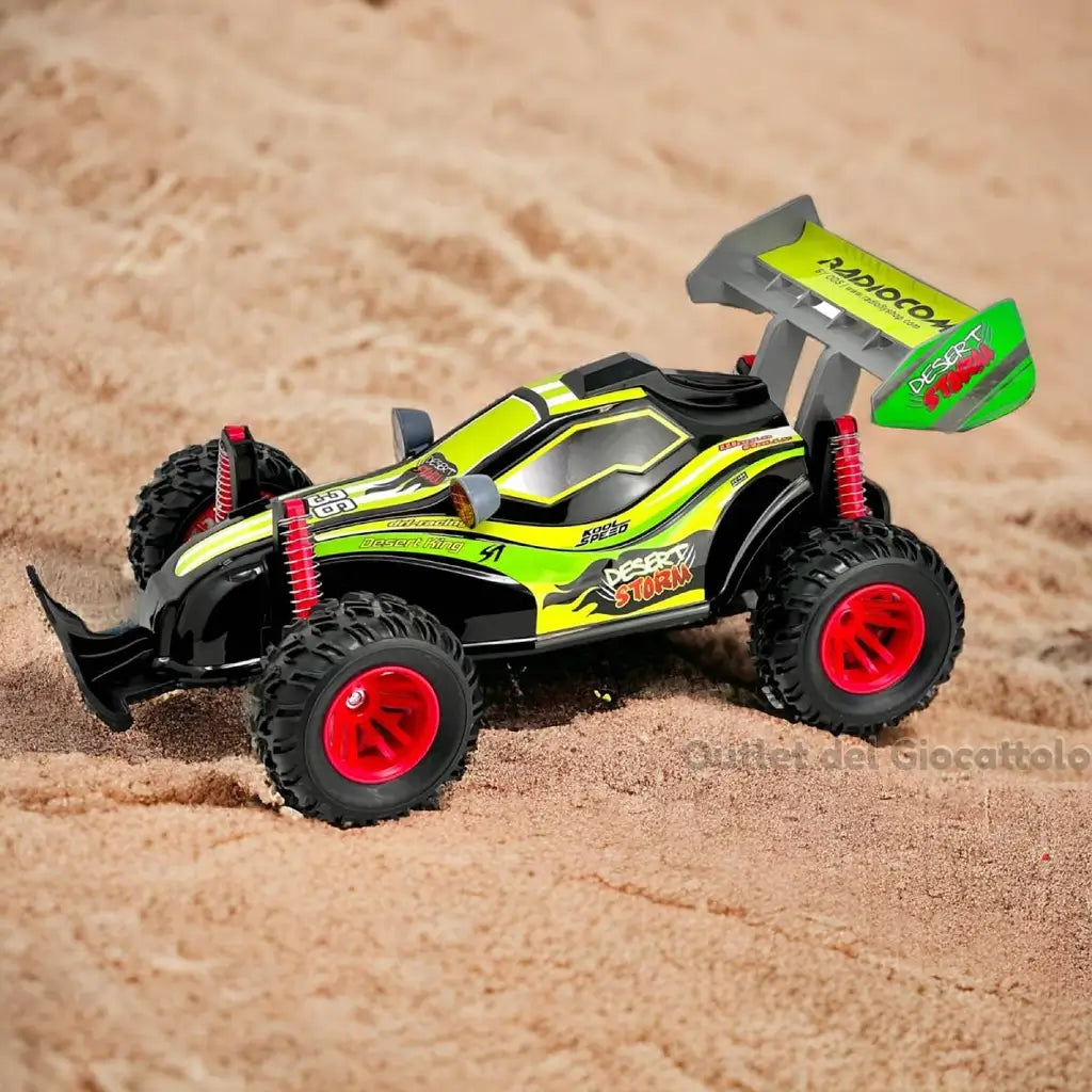Desert Storm è una macchina telecomandata per bambini, lunga 36 cm e ideale per ogni terreno! Questa auto radiocomandata con telecomando a 7 funzioni e ruote ad alta aderenza 10