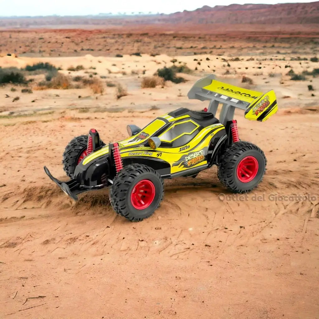 Desert Storm è una macchina telecomandata per bambini, lunga 36 cm e ideale per ogni terreno! Questa auto radiocomandata con telecomando a 7 funzioni e ruote ad alta aderenza 11