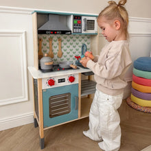 Grande Cucina giocattolo in legno per bambina, completa di accessori e funzioni realistiche per cucinare 2