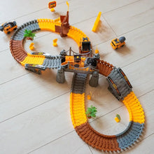 Pista Elettrica da Costruzione XXL 174 Pezzi con Macchine Per Bambini 2