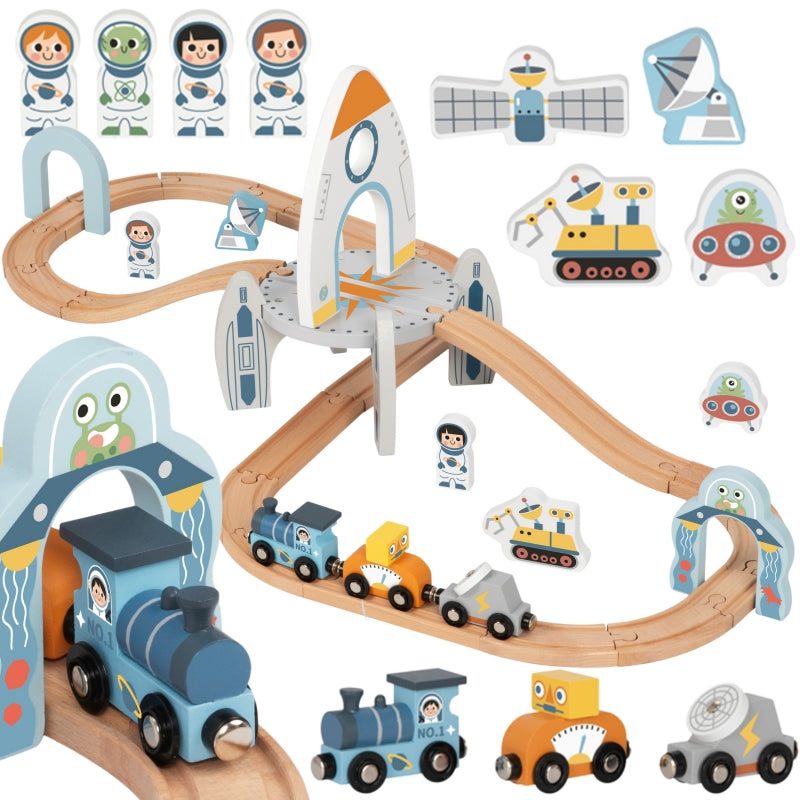 Treno in legno multilivello a tema spaziale con binari, astronauti e razzo. Sviluppa creatività e motricità. Età: 3+ anni.  15