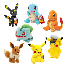 Peluche Pokemon assortiti circa 20 cm: Pikachu, Charmander, Bulbasaur, Squirtle, Eevee e Umbreon in tessuto morbido con tag ufficiale