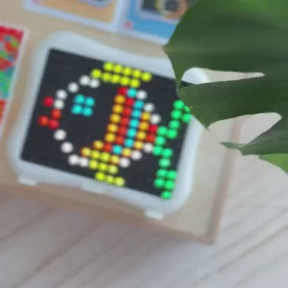 Quercetti 1805 Peg Brite Gioco Mosaico LED Creativo